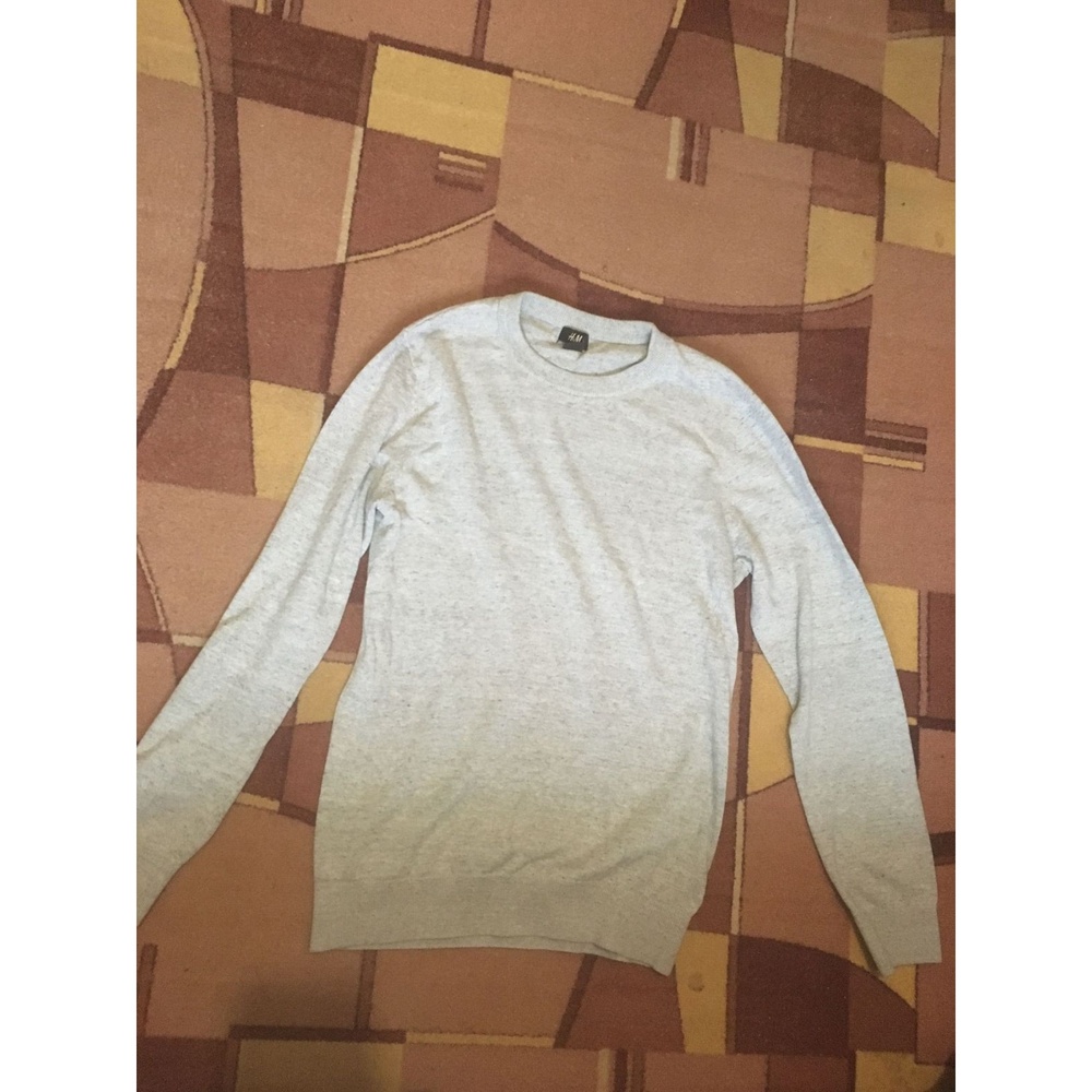 Sweater Men's Gray EUC Heathered